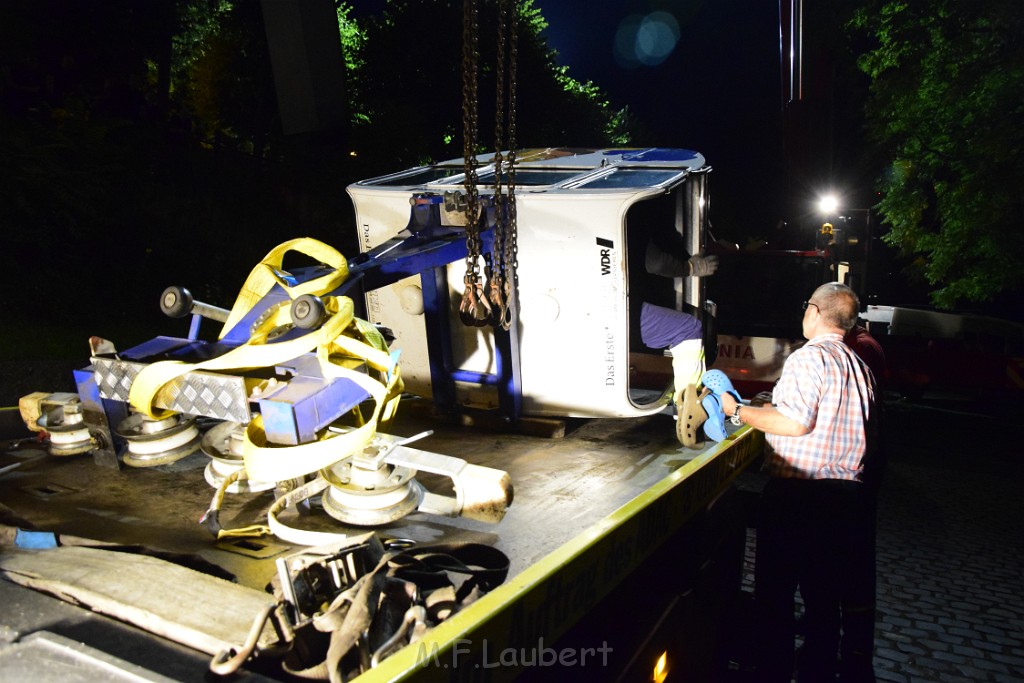 Koelner Seilbahn Gondel blieb haengen Koeln Linksrheinisch P986.JPG - Miklos Laubert